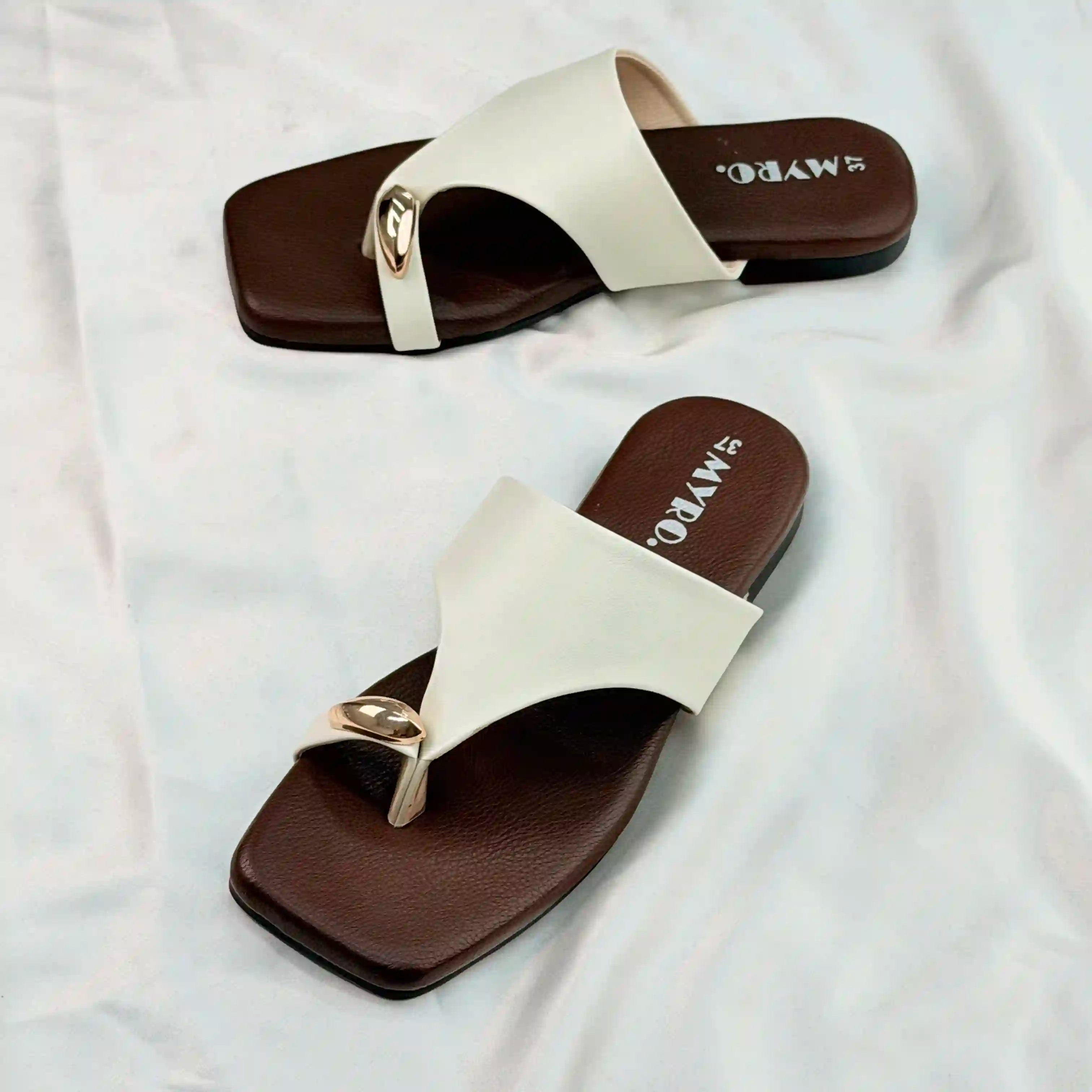 Velis White Flat