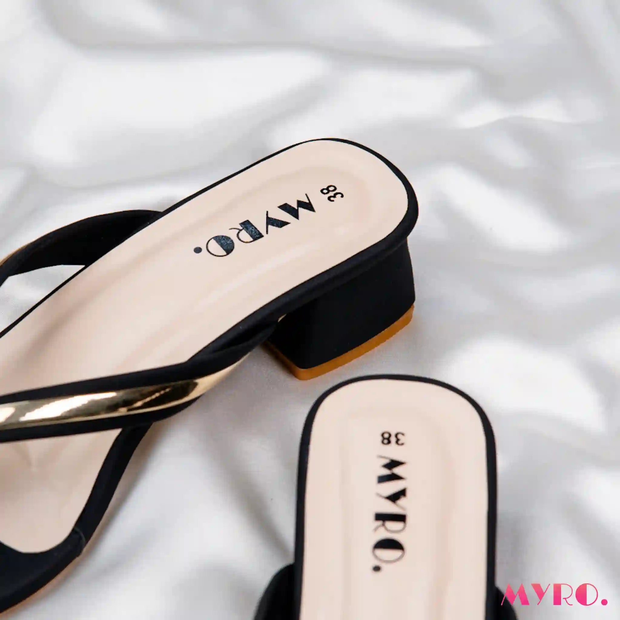 Afra Black Low Heel - MYRO