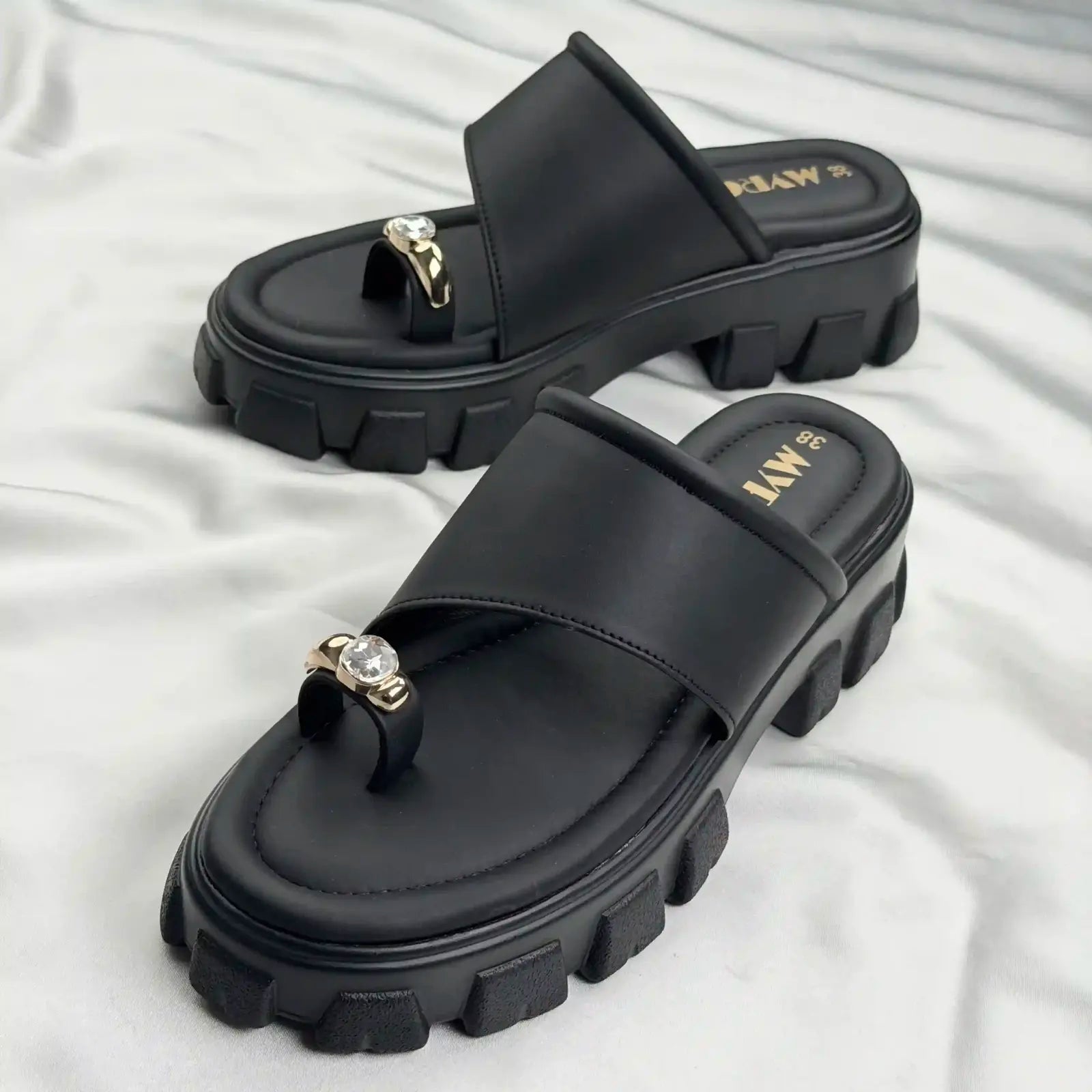 Jumbo Black Boston Heel - MYRO