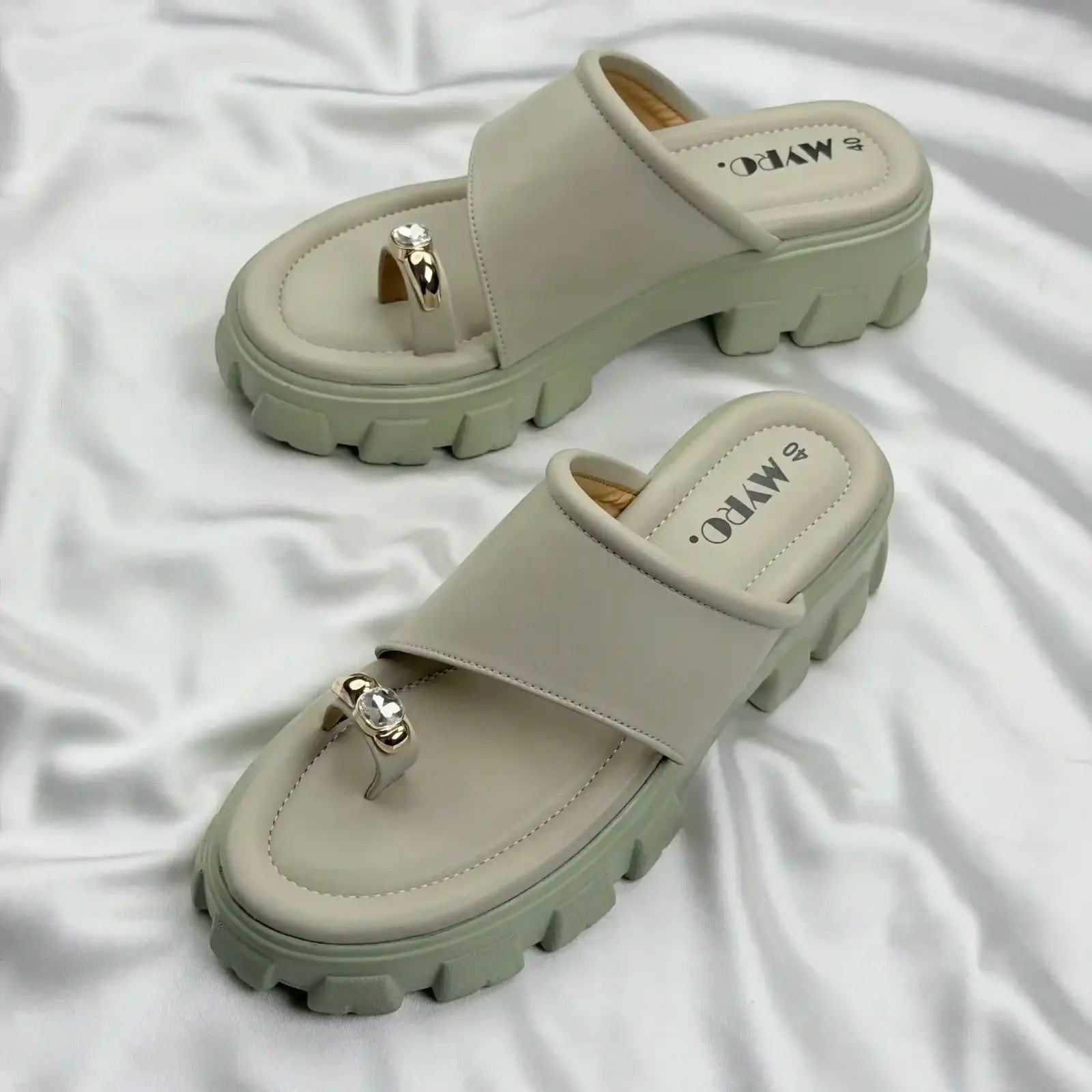 Jumbo Olive Boston Heel - MYRO