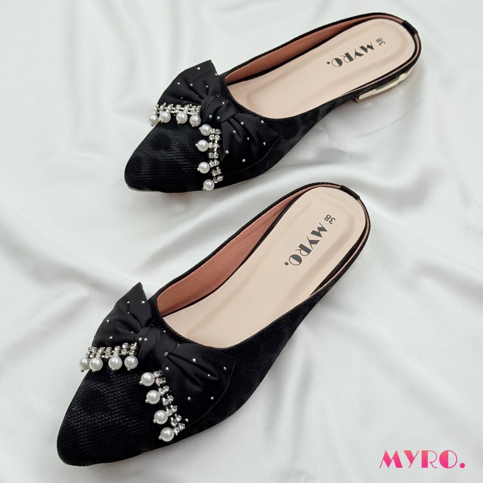 Niva Black Mules - MYRO