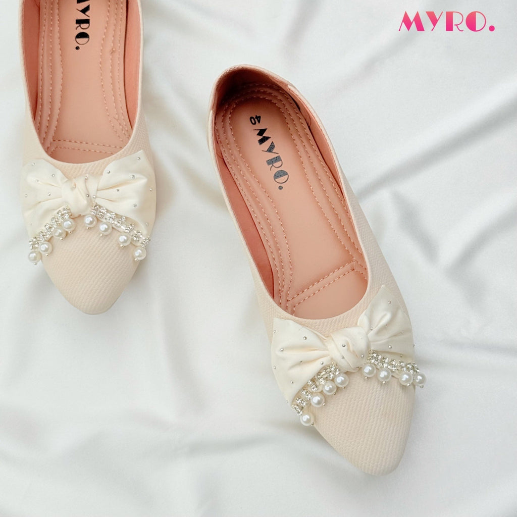 Yaria Cream Mules - MYRO