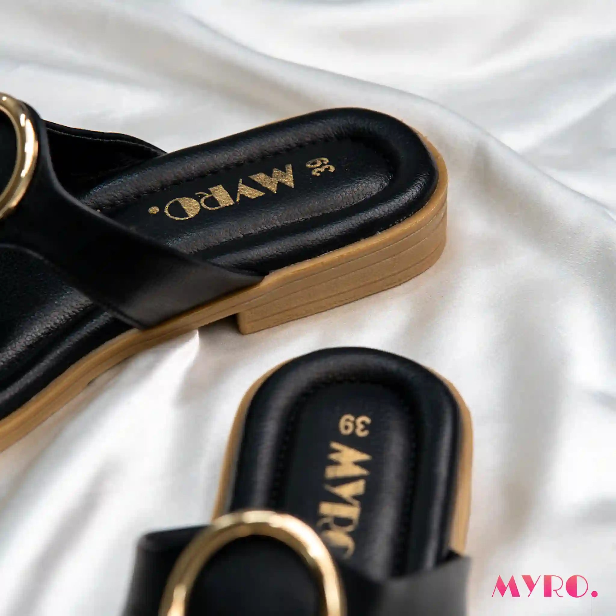 Zova Black Flat - MYRO