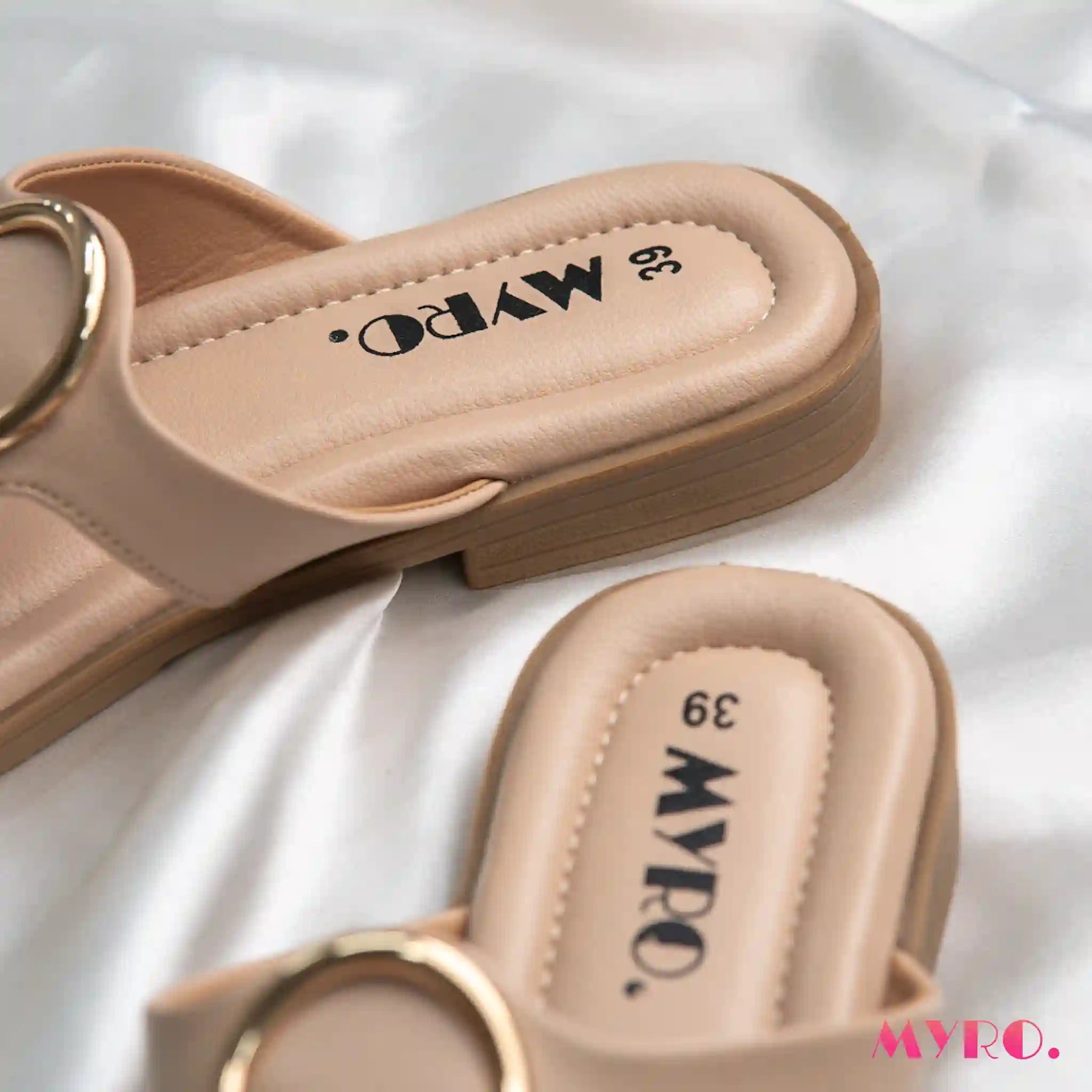 Zova Cream Flat - MYRO